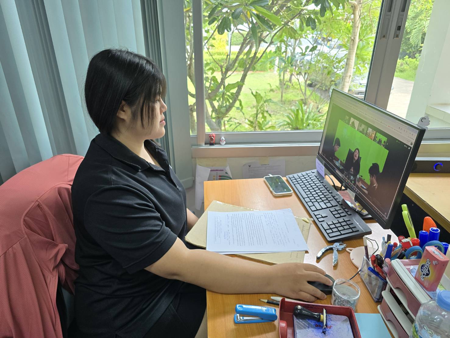 title - ปฏิรูปที่ดินจังหวัดเพชรบุรี มอบหมายให้นายอดุลย์ สินธุสน ผู้อำนวยการกลุ่มการเงินบัญชีและจัดเก็บผลประโยชน์ พร้อมด้วย เจ้าหน้าที่ ส.ป.ก.เพชรบุรี ร่วมอบรมเชิงปฏิบัติการ 